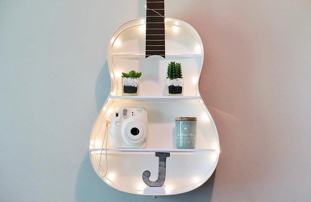 Guitar Case Into Shelves @lovepropertyuk / Pinterest.com