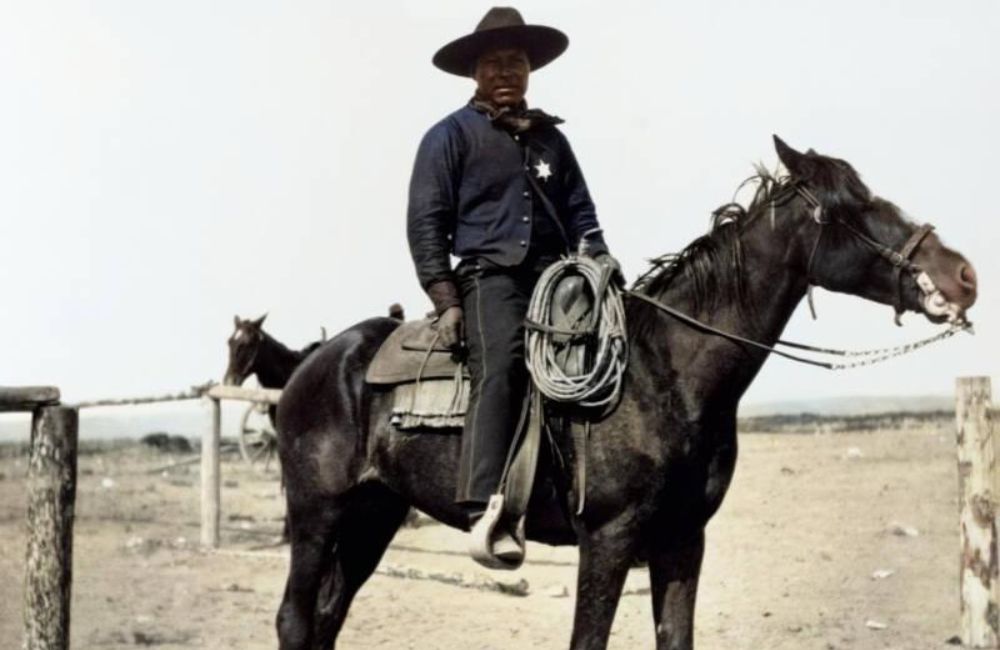 Un cow-boy surveille de près ©Corbis - Smithsonian/Wikimedia Commons